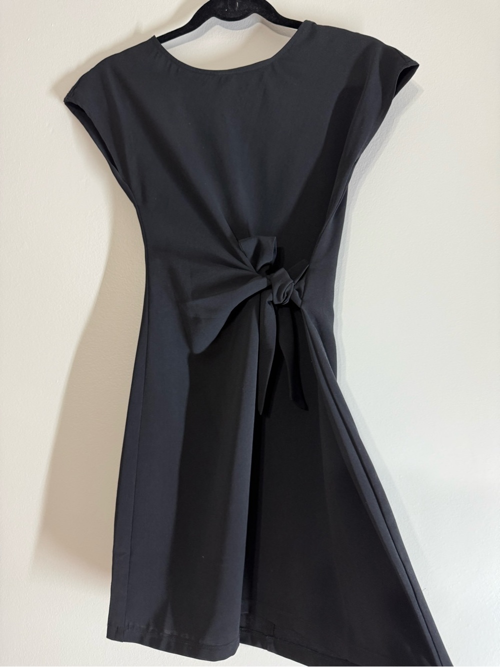 Black Tie-Waist Cap Sleeve Dress - Women